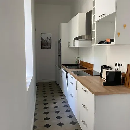 Coeur De Avec Cour Apartamento Nîmes